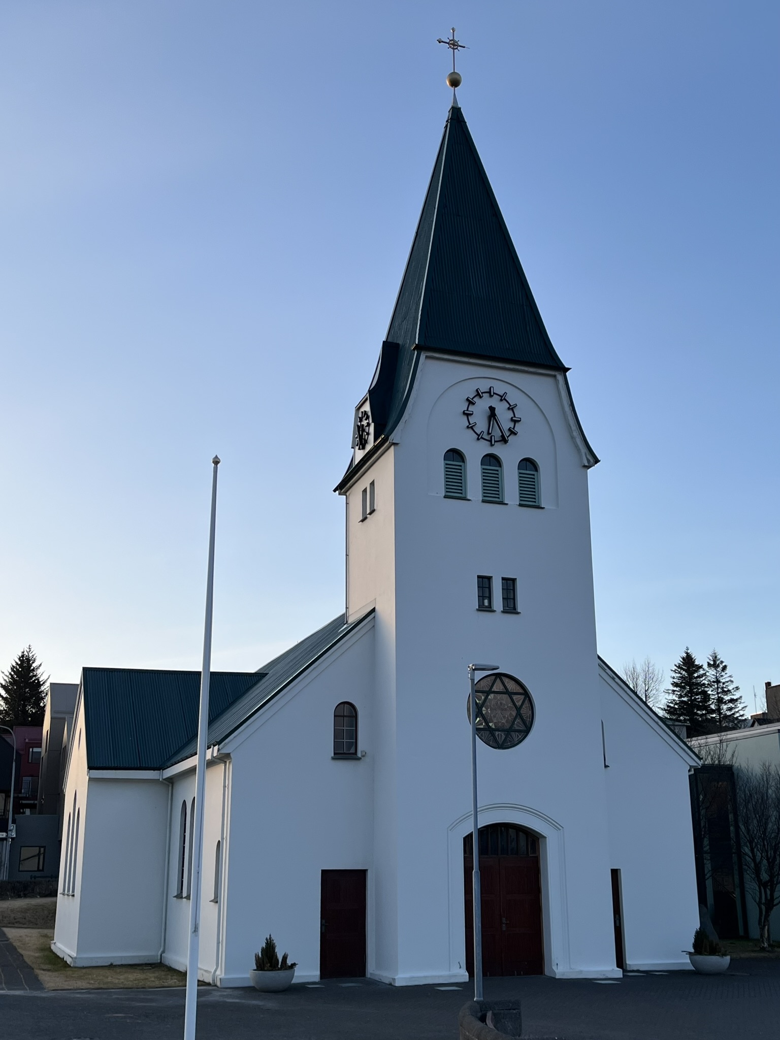 Hafnarfjarðarkirkja. Mynd: Kirkjublaðið.is